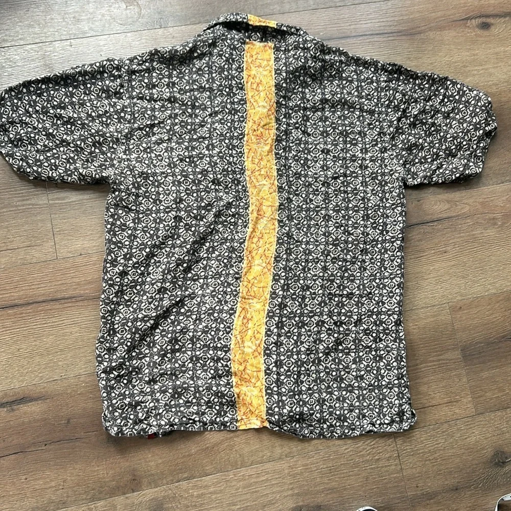 Levi’s Linen Men's Black and Orange Patterned Shirt ! Medium